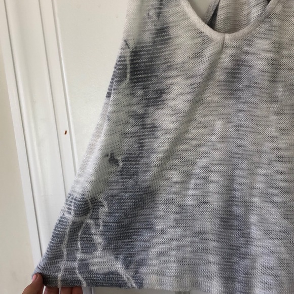 Flowy short tank-top - Picture 2 of 4